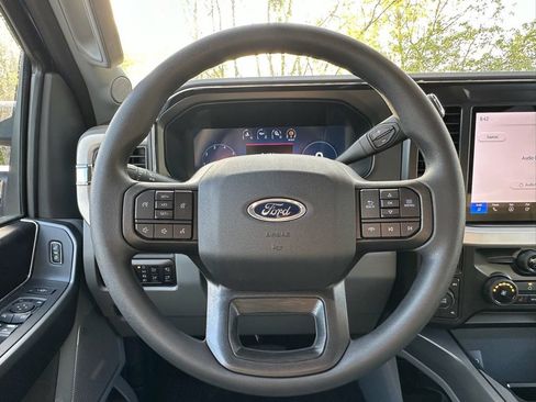 New 2026 Ford F350 XLT w/ XLT Premium Package AWD/4WD image 8