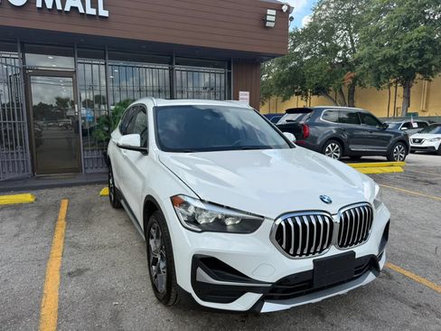 Used 2021 BMW X1 xDrive28i w/ Convenience Package AWD/4WD image 3