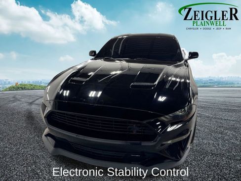 Used 2019 Ford Mustang GT Premium w/ California Special Package RWD image 9