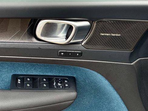 Used 2023 Volvo XC40 Recharge Ultimate image 20