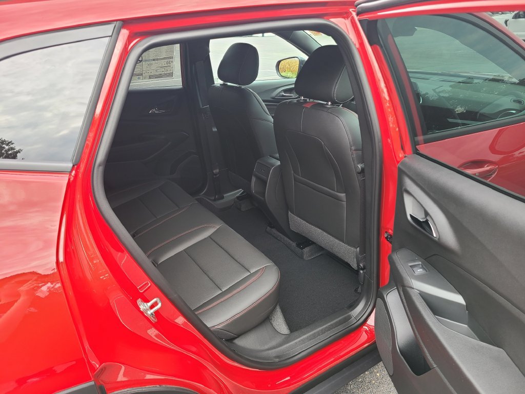 New 2026 Chevrolet Trax RS w/ Driver Confidence Package FWD image 14