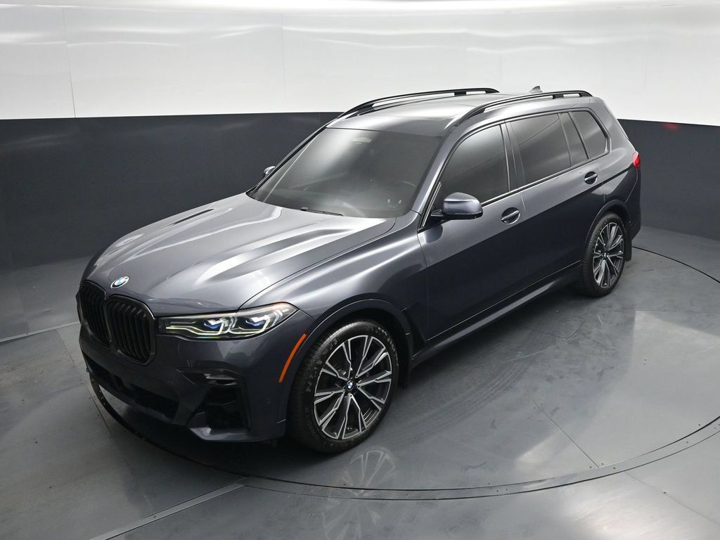 Used 2020 BMW X7 M50i w/ Dynamic Handling Package AWD/4WD image 36
