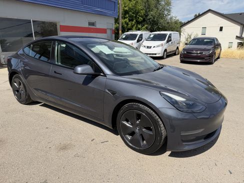 Used 2023 Tesla Model 3 Standard Range RWD image 8