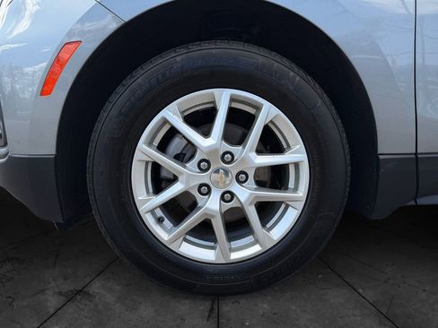 Used 2023 Chevrolet Equinox LS image 14
