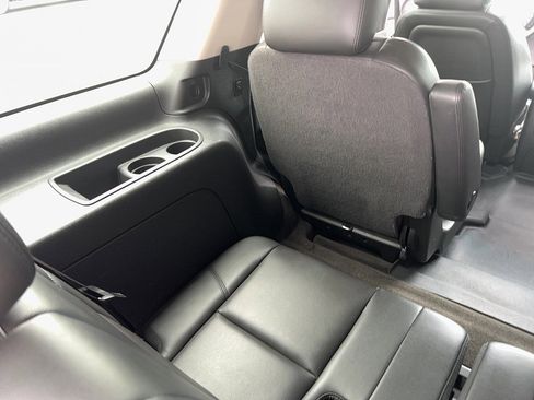 Used 2013 GMC Yukon Denali image 35