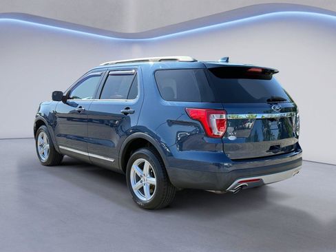 Used 2017 Ford Explorer XLT AWD/4WD image 5