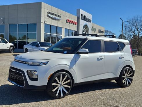 Used 2022 Kia Soul LX w/ Technology Package image 1