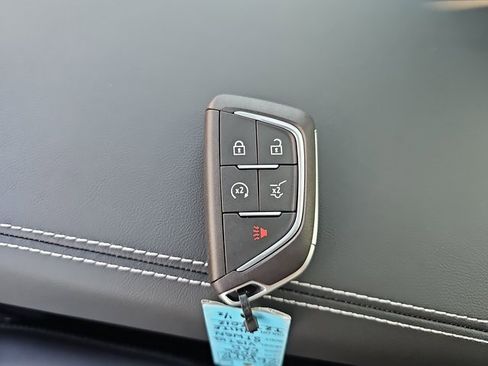 New 2026 Cadillac Vistiq Luxury w/ LPO, Floor Liner Package image 37