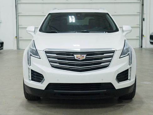 Used 2018 Cadillac XT5 Premium Luxury w/ Driver Assist Package image 2