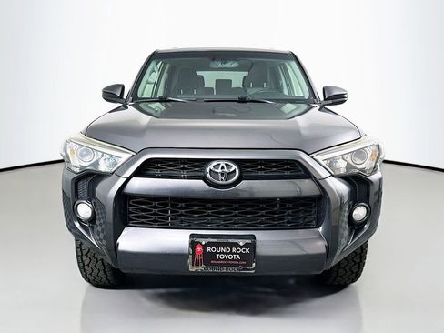 Used 2015 Toyota 4Runner SR5 image 2