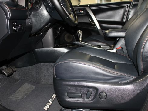 Used 2017 Toyota RAV4 SE w/ Power Extra Value Package FWD image 25