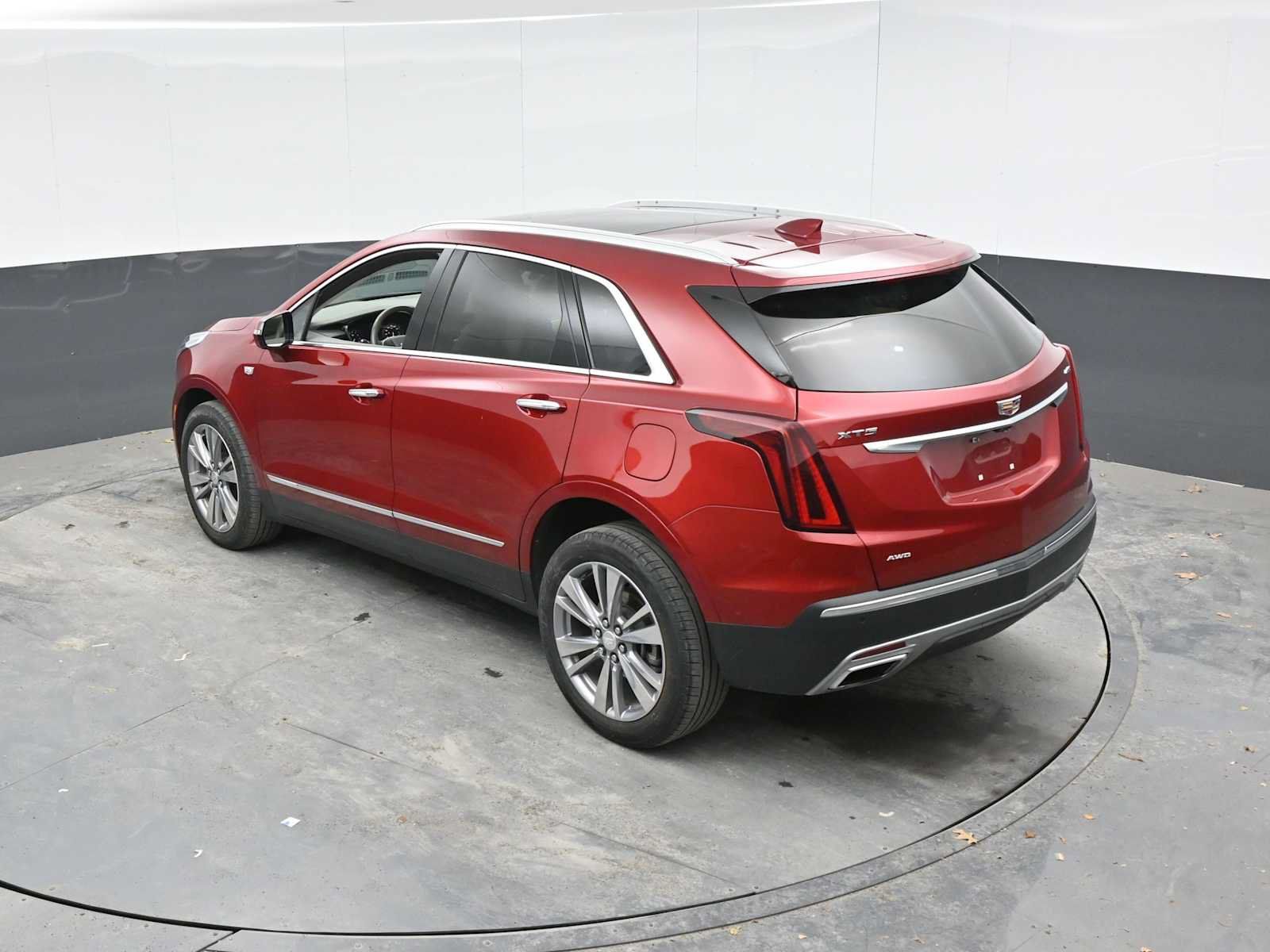 Used 2024 Cadillac XT5 Premium Luxury w/ Technology Package AWD/4WD image 12