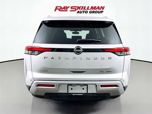 Used 2022 Nissan Pathfinder SL image 6