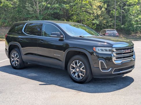 Used 2023 GMC Acadia SLE FWD image 11