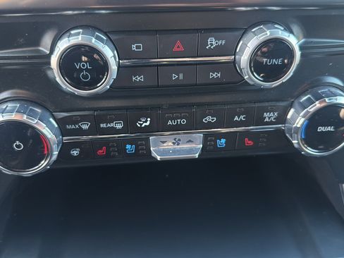 Certified 2025 Ford F150 Lariat AWD/4WD image 28