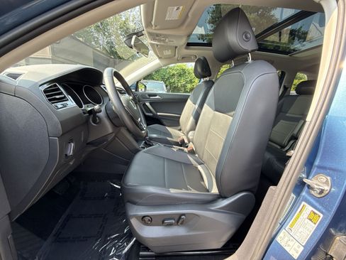 Used 2019 Volkswagen Tiguan SE w/ Panoramic Sunroof Package AWD/4WD image 13