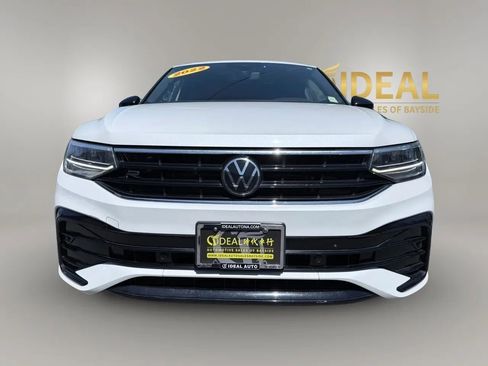 Used 2022 Volkswagen Tiguan SE R-Line AWD/4WD image 2