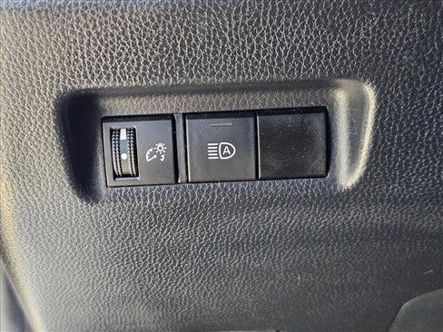 Used 2021 Toyota RAV4 LE FWD image 19