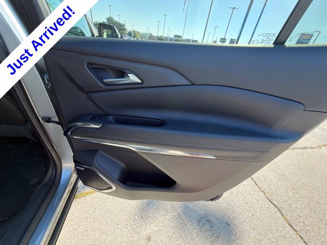 Used 2025 Chevrolet Traverse High Country FWD image 36