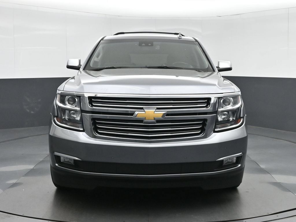 Used 2019 Chevrolet Suburban Premier w/ Premier Plus Edition AWD/4WD image 2