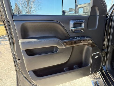 Used 2015 GMC Sierra 2500 Denali image 40