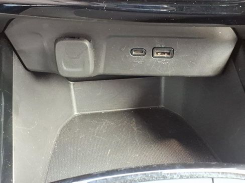 Used 2025 Chevrolet Trax LT image 19