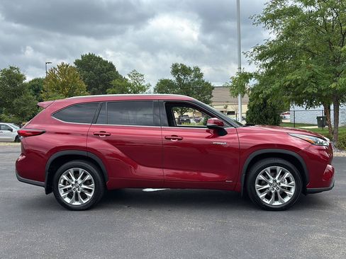 Used 2020 Toyota Highlander Limited AWD/4WD image 10