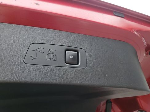 Certified 2022 Lincoln Corsair Reserve w/ Sport Package image 7