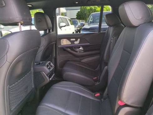 Used 2022 Mercedes-Benz GLS 450 4MATIC image 17