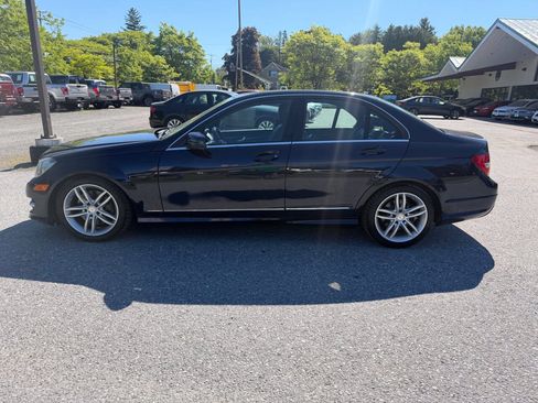 Used 2013 Mercedes-Benz C 300 4MATIC Sedan image 2
