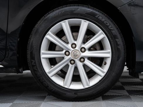 Used 2013 Toyota Camry XLE FWD image 16