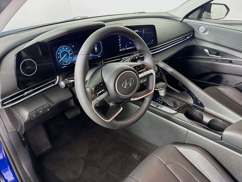 Used 2023 Hyundai Elantra Limited image 8