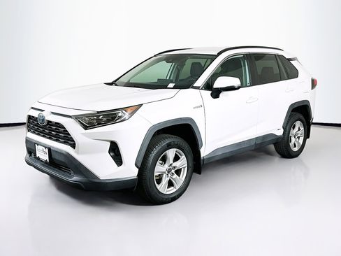 Used 2020 Toyota RAV4 XLE w/ All Weather Liner Package AWD/4WD image 3