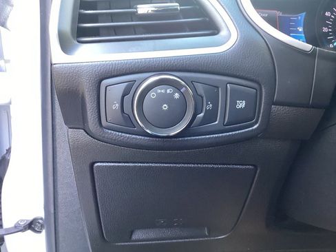 Used 2021 Ford Edge SE image 56