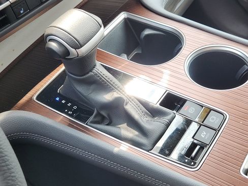 Certified 2023 Toyota Sienna XLE image 18