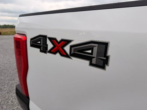 Used 2017 Ford F250 XL w/ Power Equipment Group AWD/4WD image 15