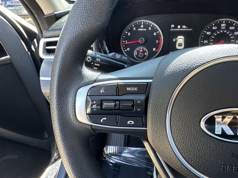 Used 2021 Kia K5 LX image 10