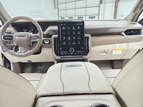 New 2026 GMC Yukon Denali w/ Sun & Power Step Package AWD/4WD image 29