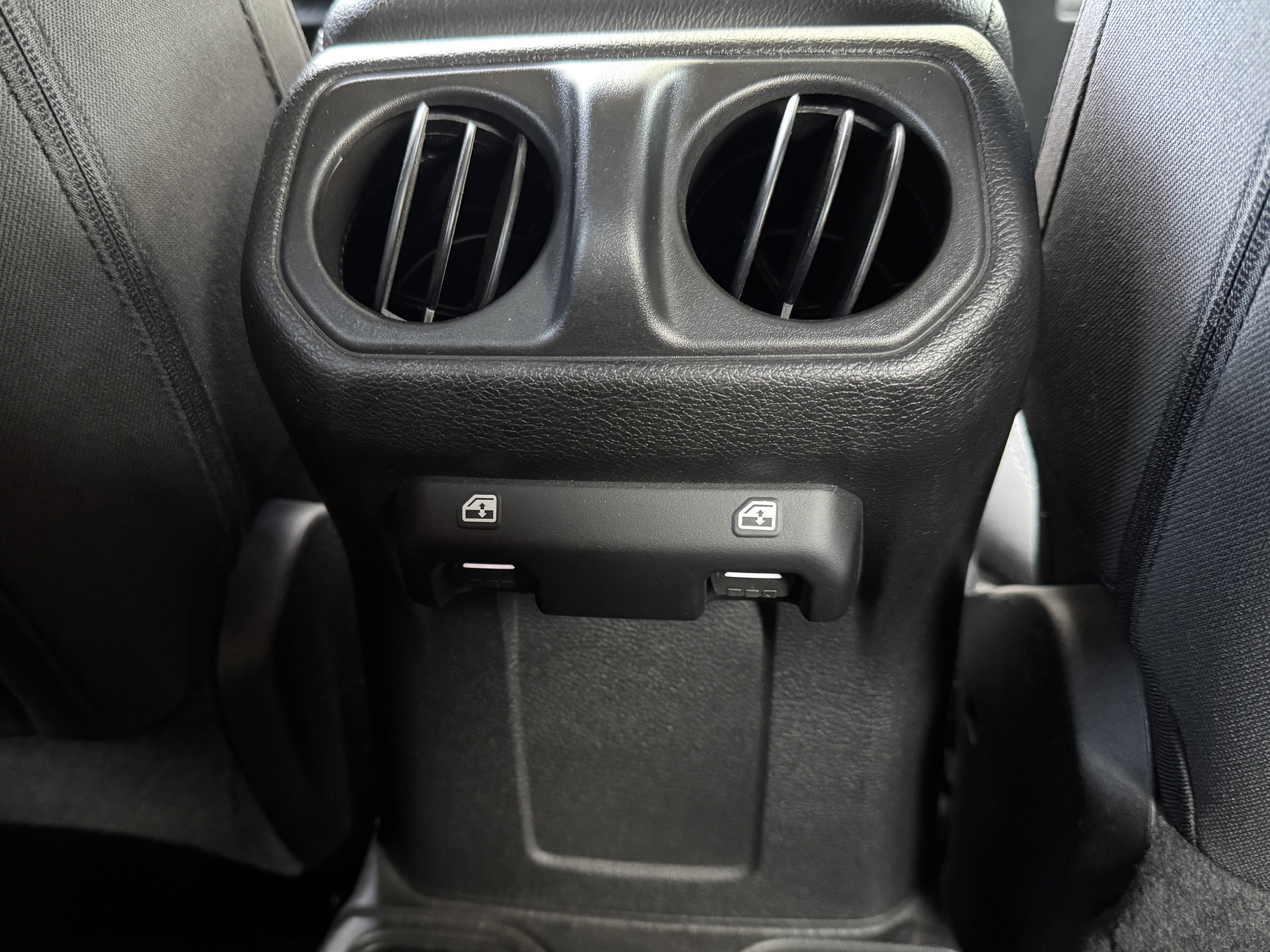 Used 2022 Jeep Wrangler Unlimited Sport AWD/4WD image 24