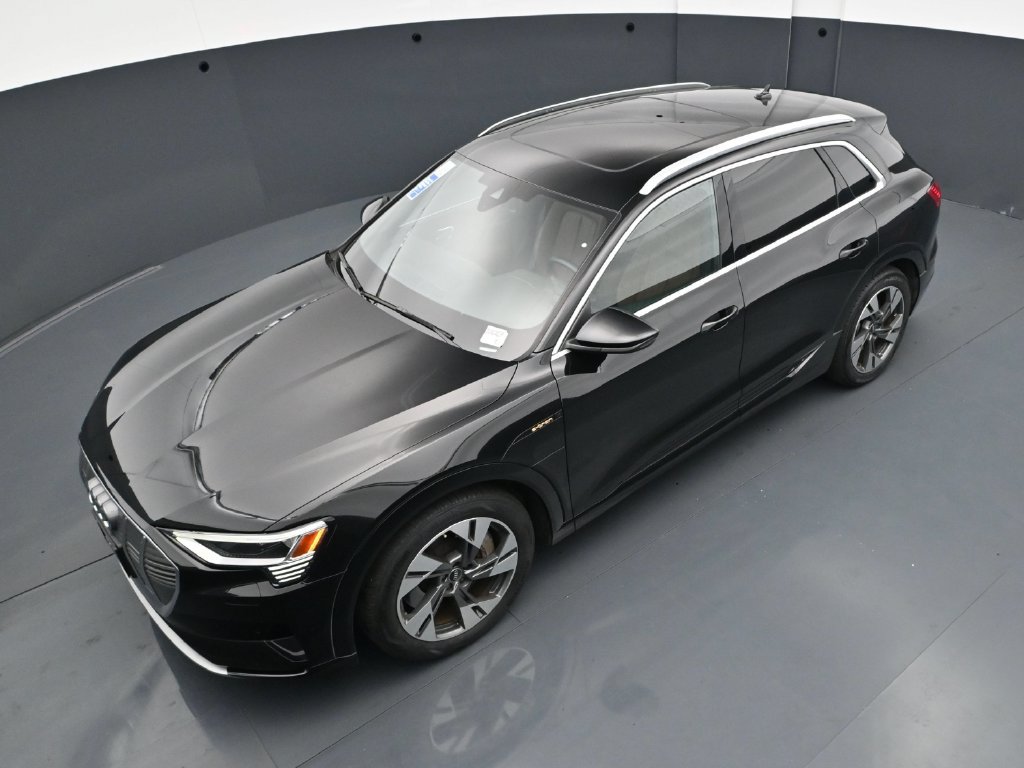 Used 2023 Audi e-tron Premium AWD/4WD image 38
