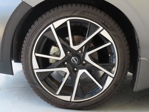 Used 2024 Nissan Sentra SV w/ All-Weather Package FWD image 22