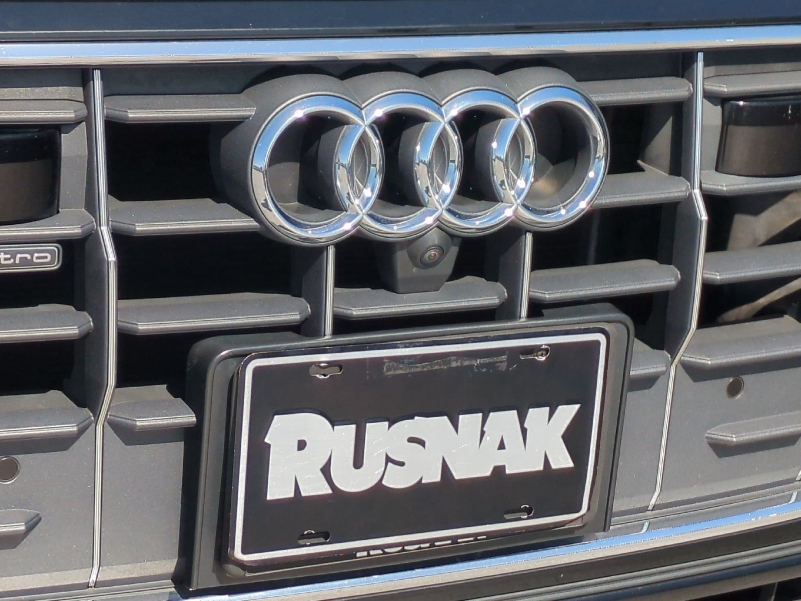 Used 2019 Audi Q8 Premium Plus w/ Premium Plus AWD/4WD image 26