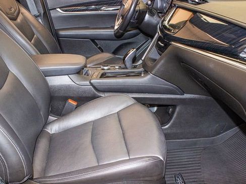 Used 2020 Cadillac XT6 Premium Luxury image 10