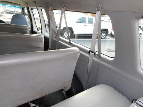 Used 1999 Ford E-350 and Econoline 350 Club Wagon image 20