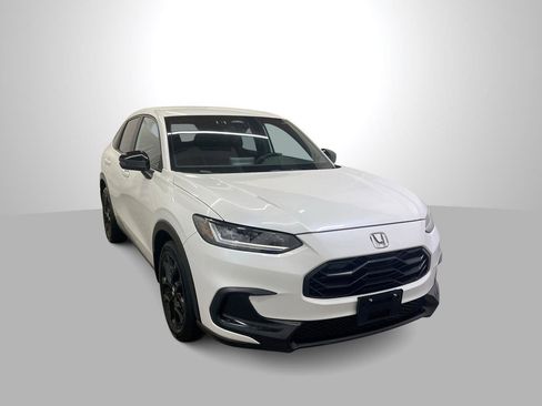 Used 2023 Honda HR-V Sport image 1