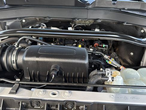 Used 2022 Ford Explorer Limited image 29