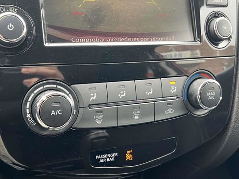 Used 2022 Nissan Rogue Sport S image 29