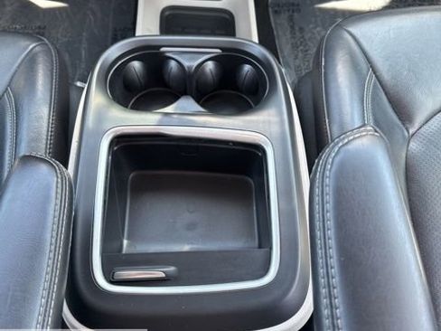 Used 2022 Chrysler Pacifica Touring-L image 27