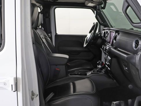 Used 2023 Jeep Wrangler Unlimited Sahara w/ Cold Weather Group image 27