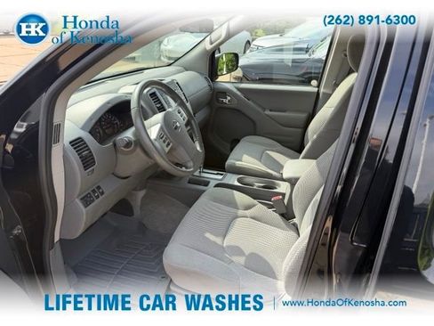 Used 2018 Nissan Frontier SV AWD/4WD image 5